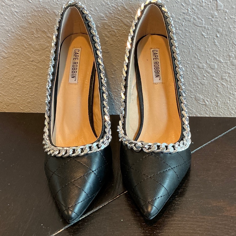 Cape Robbin Black Quilted Heels with Silver Chain Size 8
